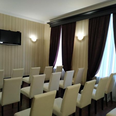 Hotel Business Apartments Dnipro Extérieur photo